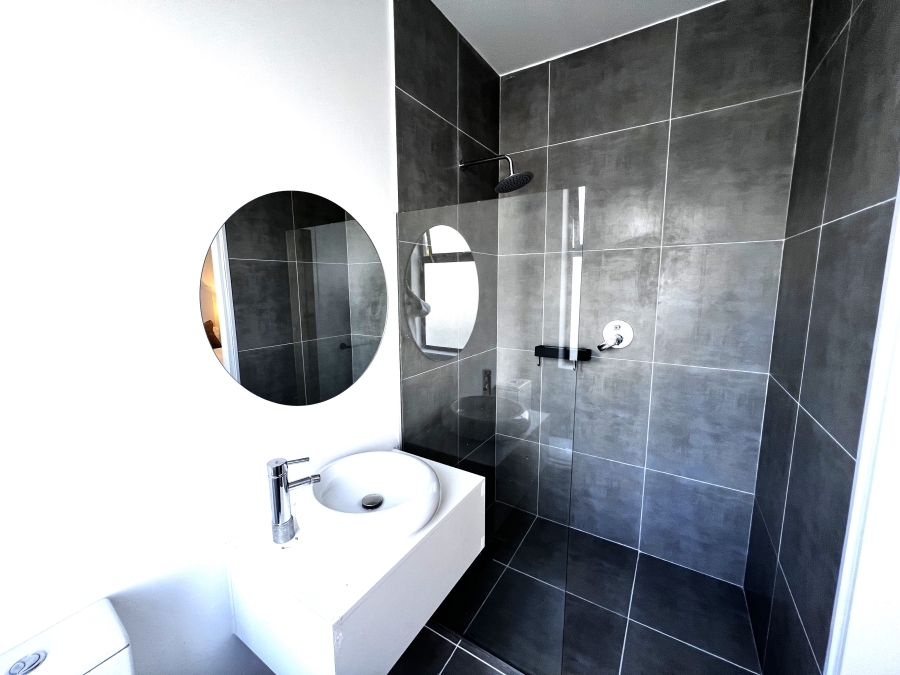 To Let 1 Bedroom Property for Rent in Sandown Western Cape